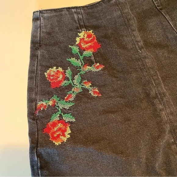 Topshop Embroidered Flower Mini Denim Skirt - Picture 6 of 7